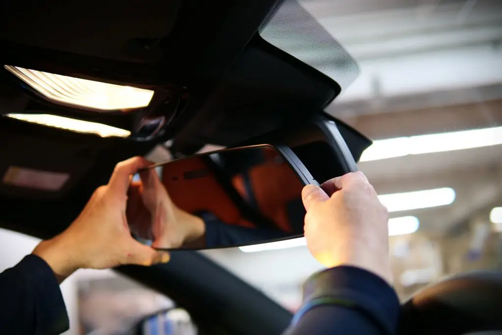 ベストセラーのスタディオリジナル ワイドミラーはBMW専用で後付け感