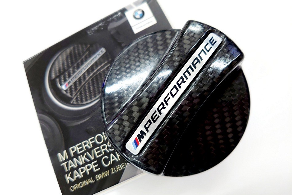 そっとつけるだけでかっこいい♡BMW M PERFORMANCEフューエルキャップ そっとつけるだけでかっこいい♡BMW M PERFORMANCEフューエルキャップ