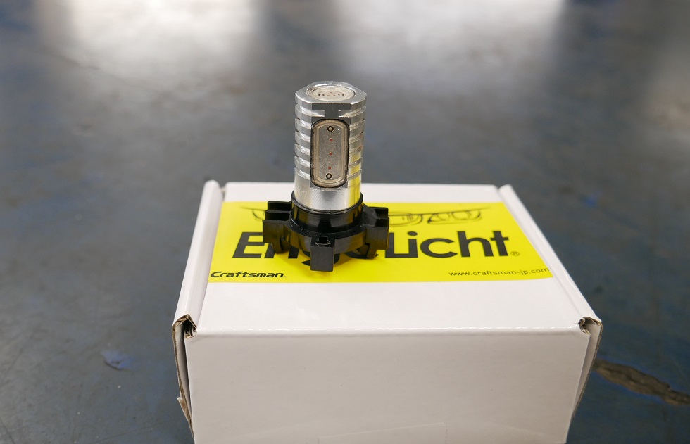 F10フロントウィンカーバルブをEngeLicht LEDバルブへ交換です