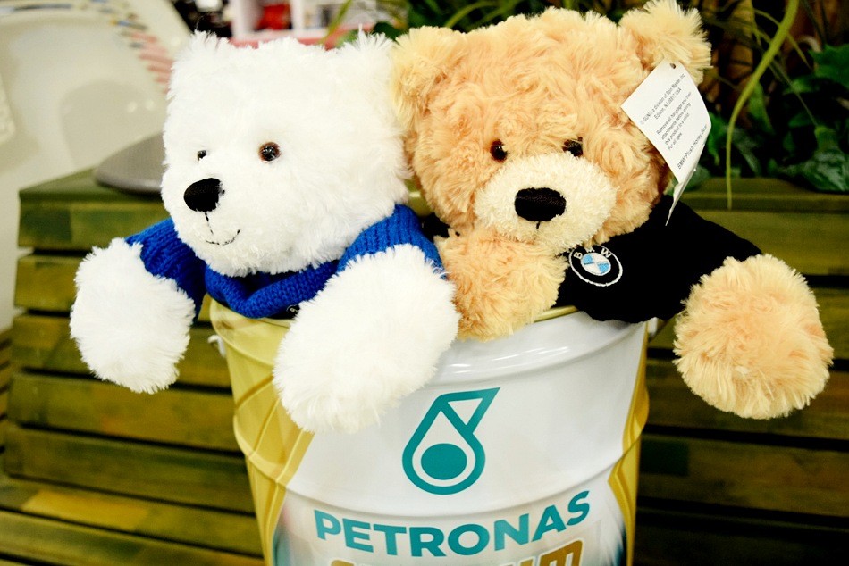 PETRONASオイル缶チェア