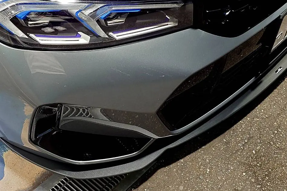 ACSCHNITZERフロントスポイラーでBMW G21 320dxが「もうカッコイイ