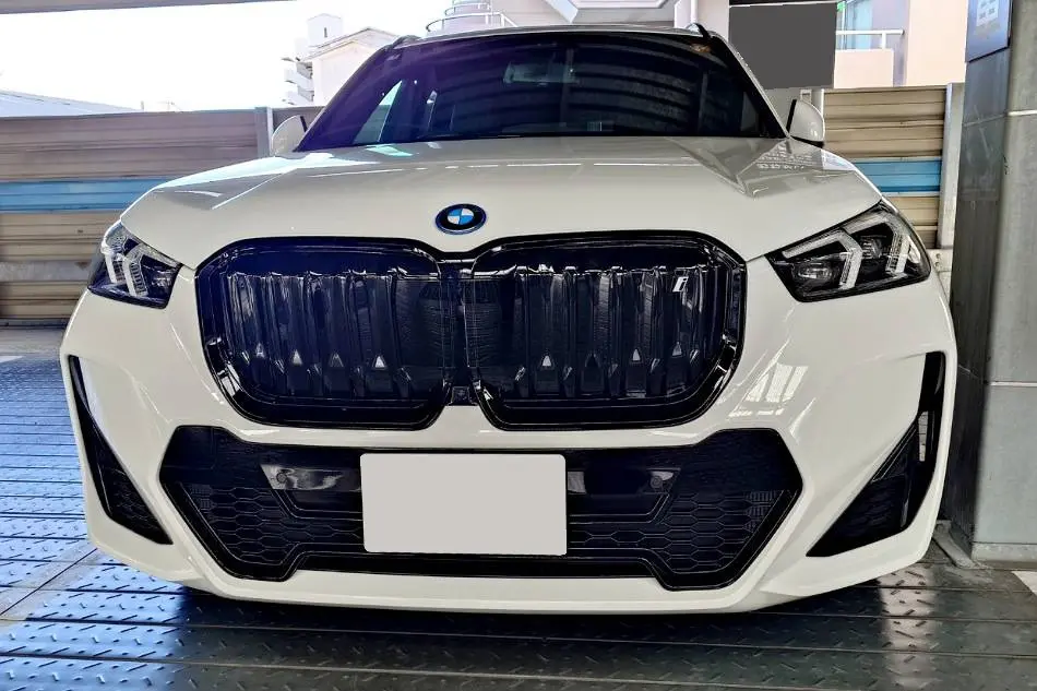 BMW U11 iX1もブラックキドニーグリルでキリっと引き締まりました 