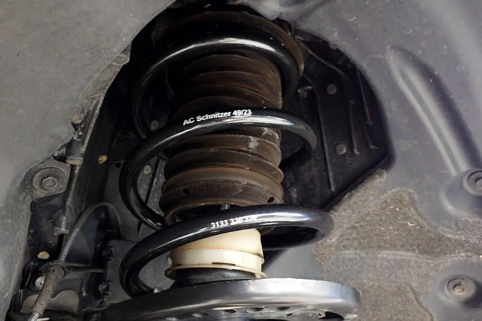 優しめローダウンが人気のACSCHNITZERスプリングをBMW G22 M440iへお