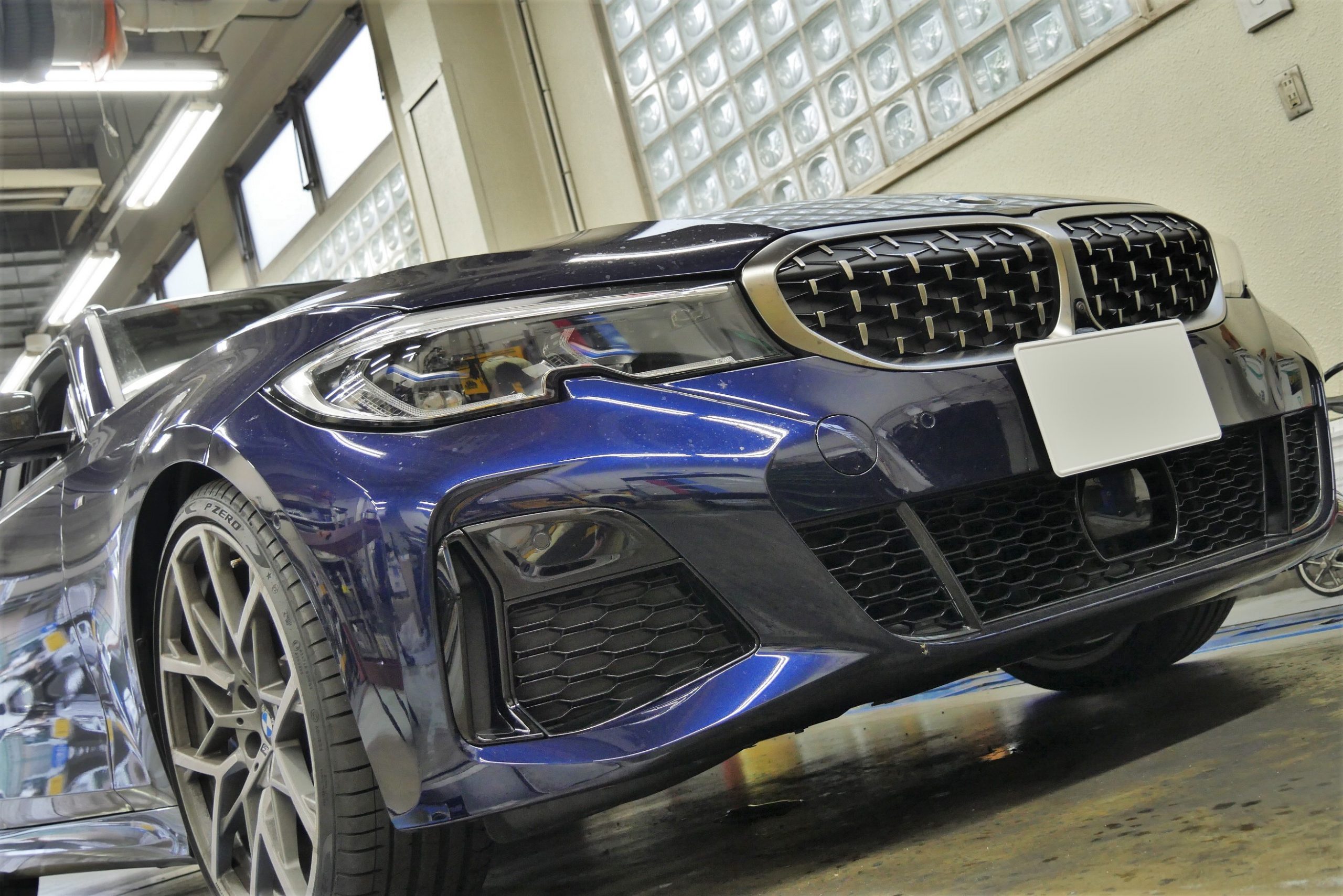 BMWのグリルパーツ、好きか嫌いか皆様次第！お好きなほうでお