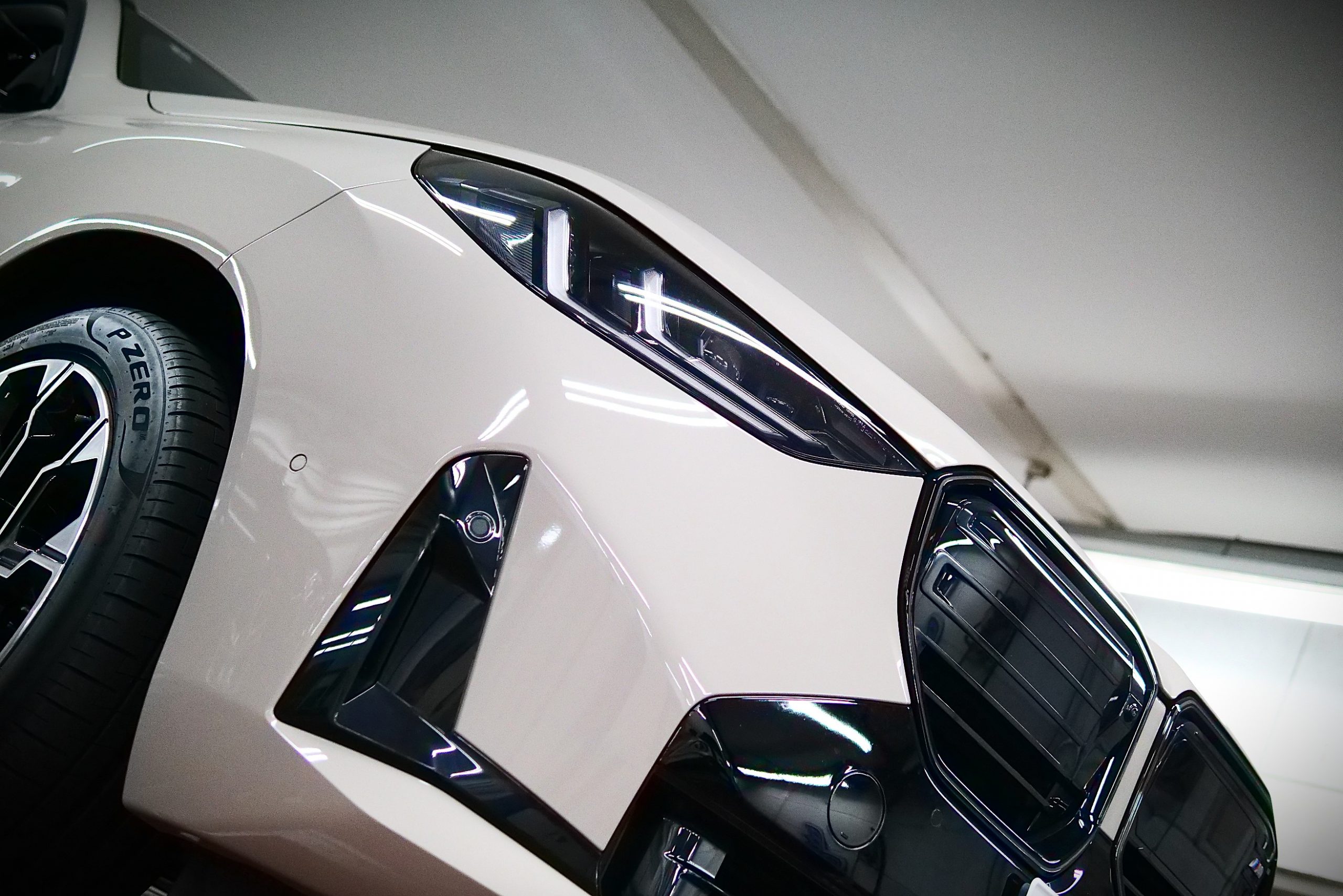 パーツ LowerReinforcement BMW Team Studie Ver. パーツ LowerReinforcement BMW Team Studie Ver. BMWのフロアを