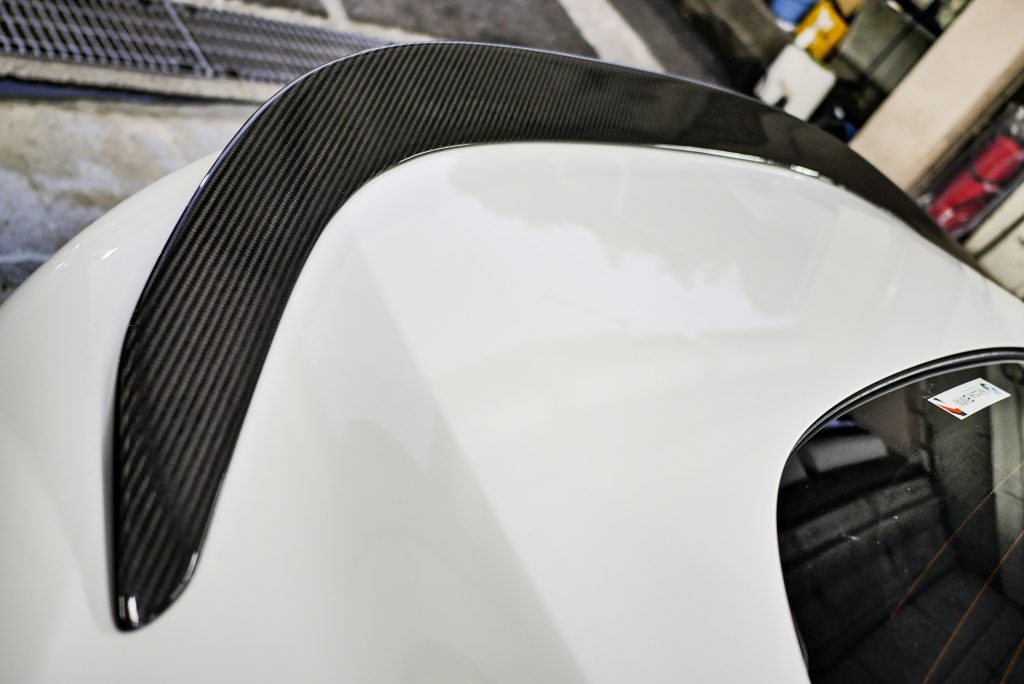 BMW G15 M850クーペに3D Design Carbonトランクスポイラー