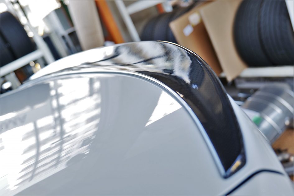 BMW純正レベルのフィッティングとクオリティ！3Dデザインのカーボントランクスポイラー！ Studie[スタディ]