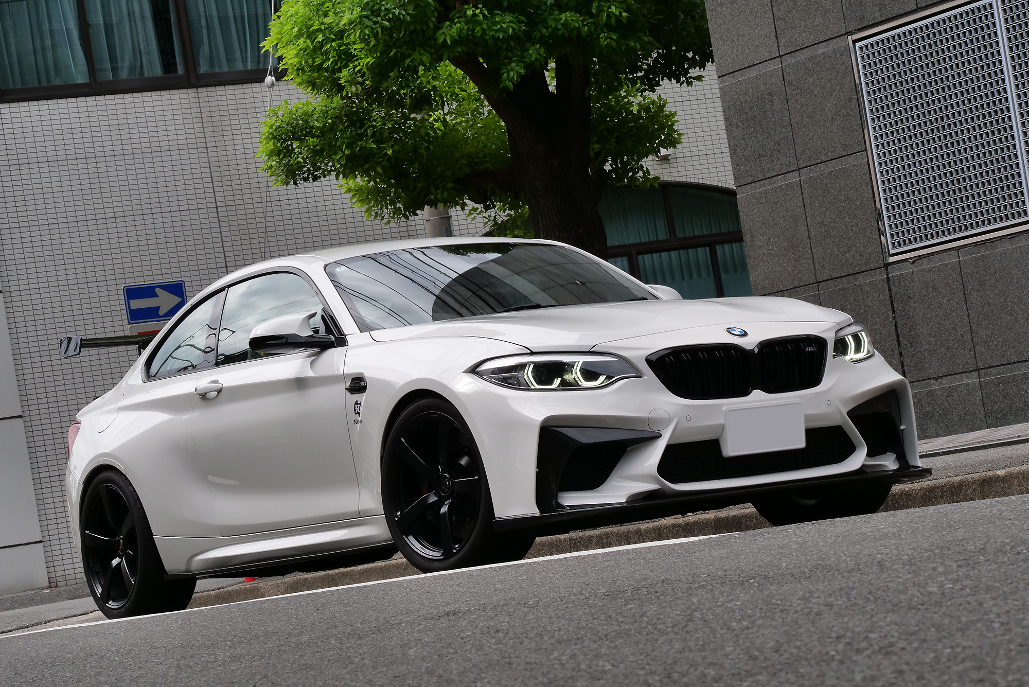 横浜店 3D Designさん】現行モデルに負けない勢い！BMW F87 M2