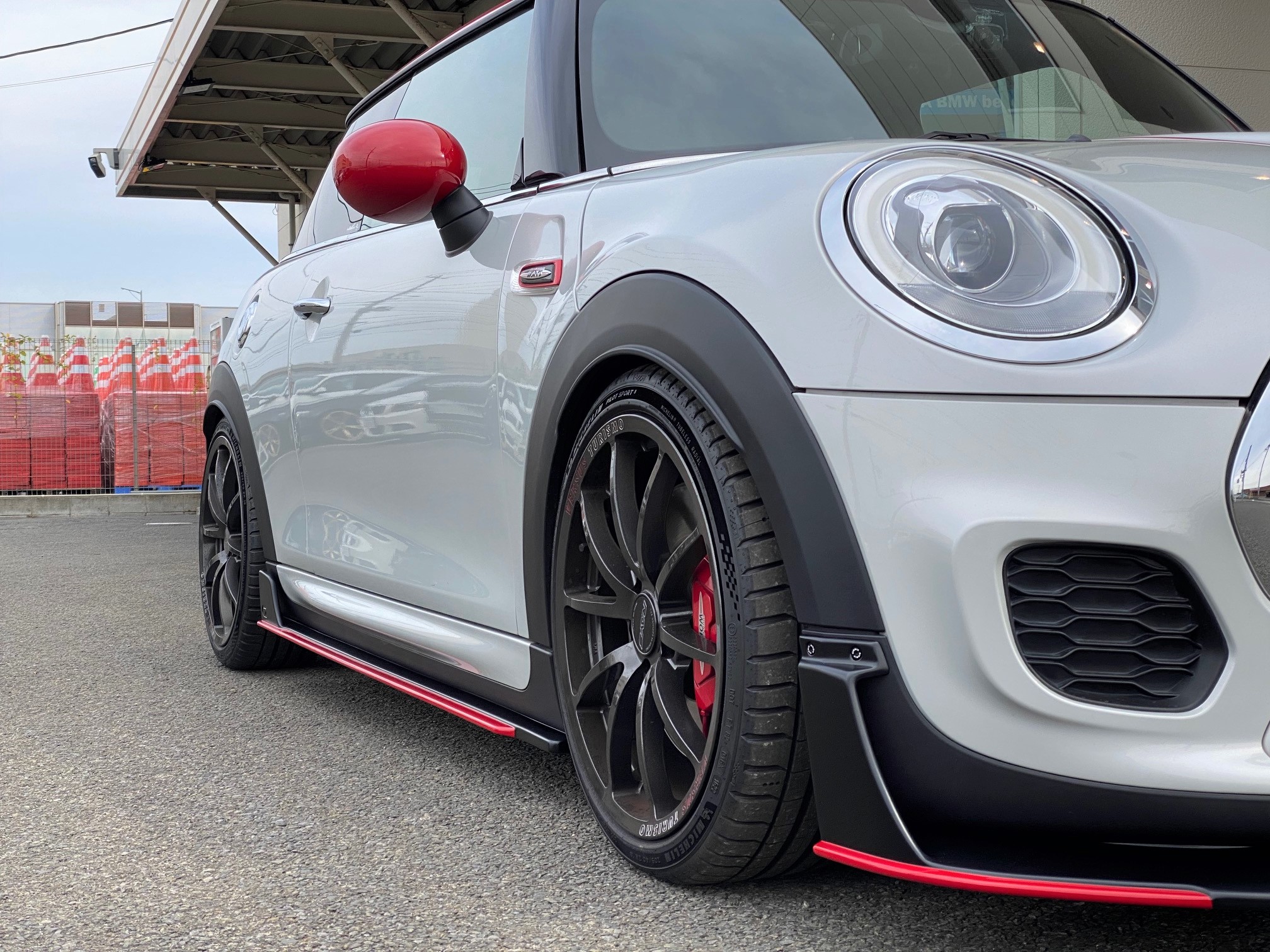 仙台店 Yさん】GIOMIC(ジオミック)エアロでまとめたBMW MINI 仙台店 Yさん】GIOMIC(ジオミック)エアロでまとめたBMW MINI