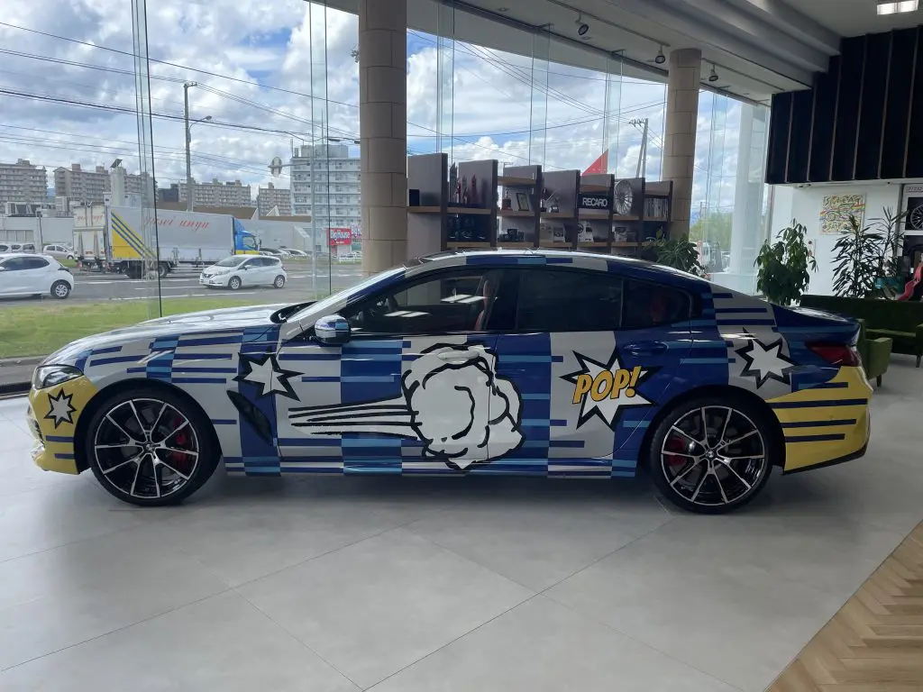 BMW M850ix のアート・カー「THE 8 X JEFF KOONS」をスタディ札幌店に