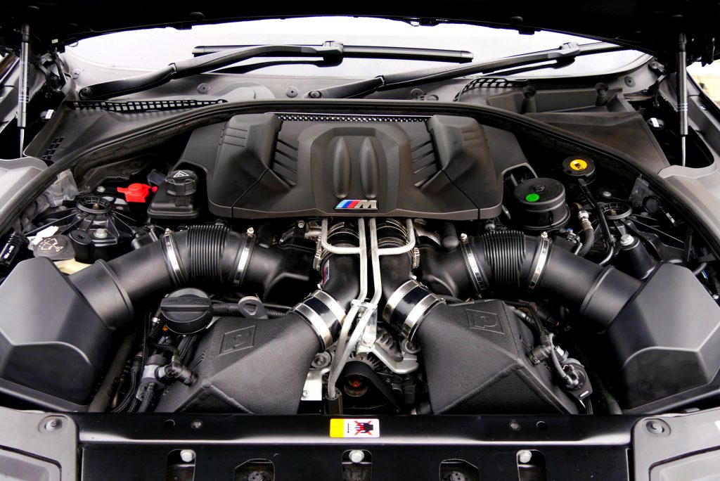 Studie AG BMW Tuning BMW 5series F10 M5 CSF InterCooler