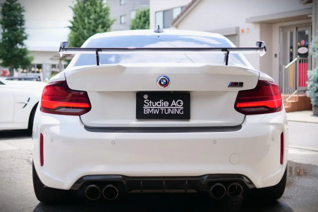 BMW F87M2Competition！ M PERFORMANCE PARTSの Carbon Rear Wing