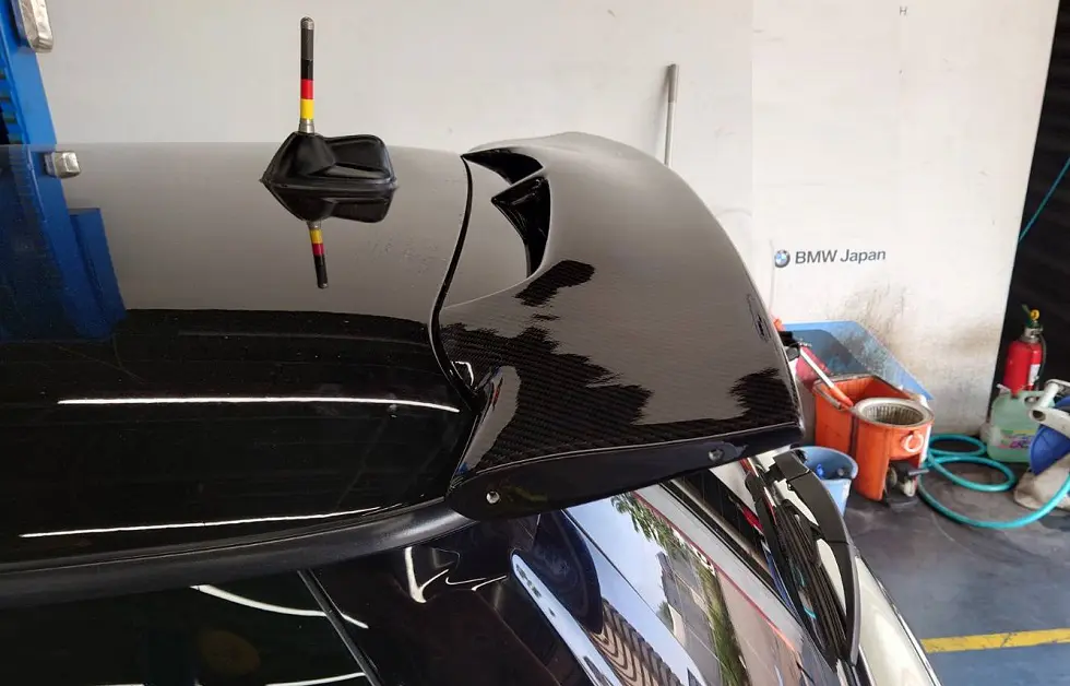 車検・整備でご入庫中のBMW MINI R56にDuelL AG GT Wingも装着