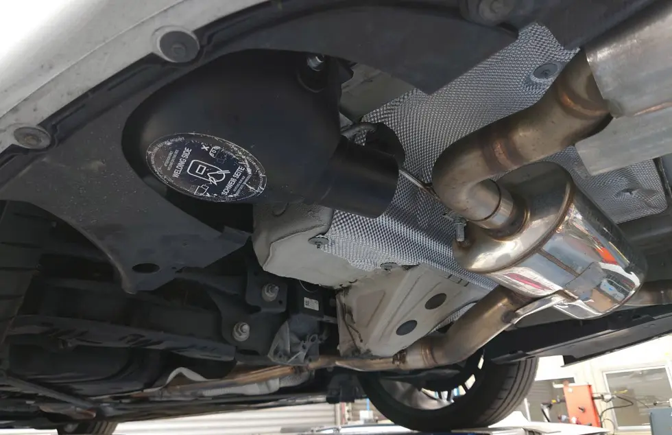 迫力のEXサウンドで人気のパンテーラ レオアクティブサウンドをBMW 3