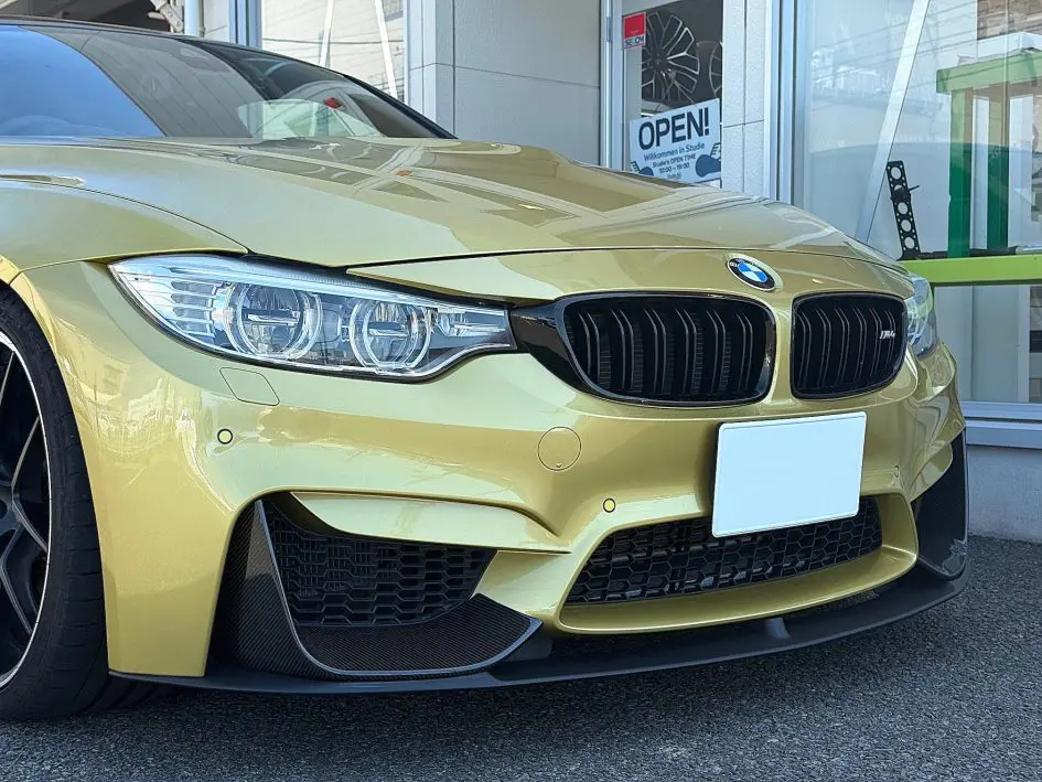 仙台店 Oさん】オースティンイエローなBMW F82 M4 M Performance Parts