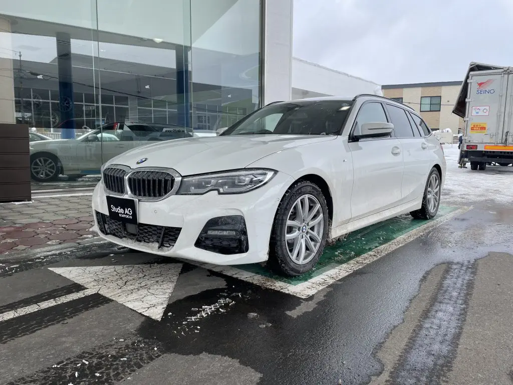 BMW G21へ AC SCHNITZERペダルセット＆フットレスト取り付け