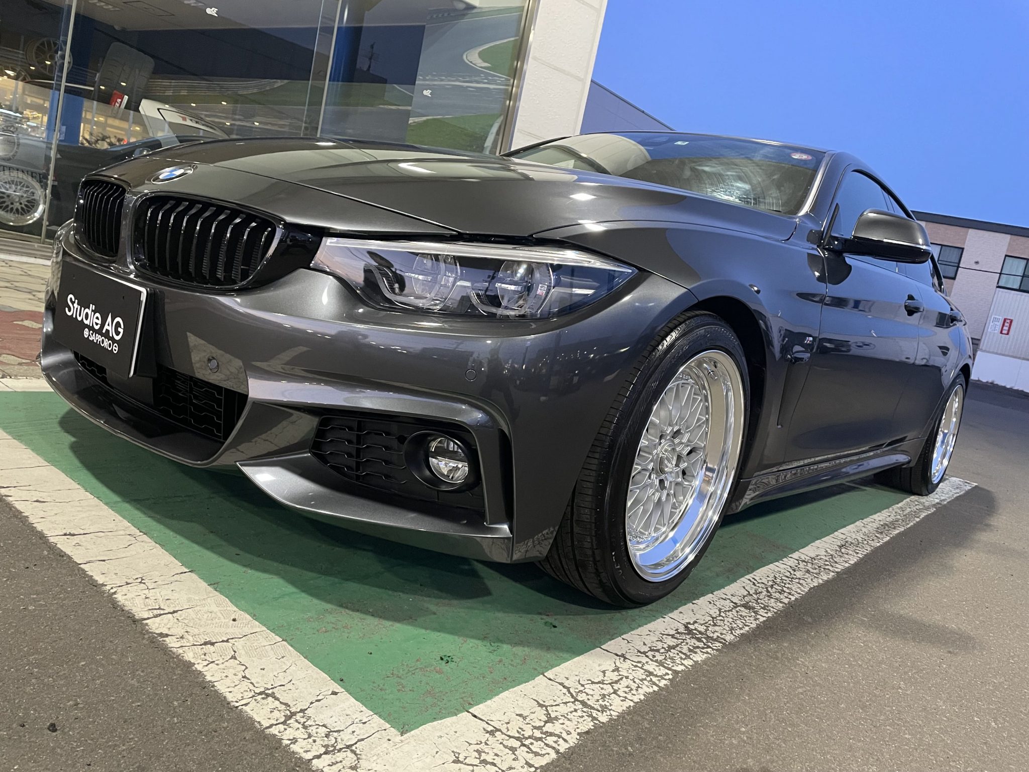 こんな感じ好きでしょ？あの頃な感じのSUPERSTAR CHEVLON RACING M2をBMW F30へ♪ | Studie[スタディ]