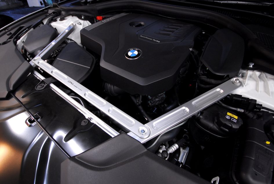 BMWのエンジンルームに装着するCPM！その名もSturt Brace！ | Studie