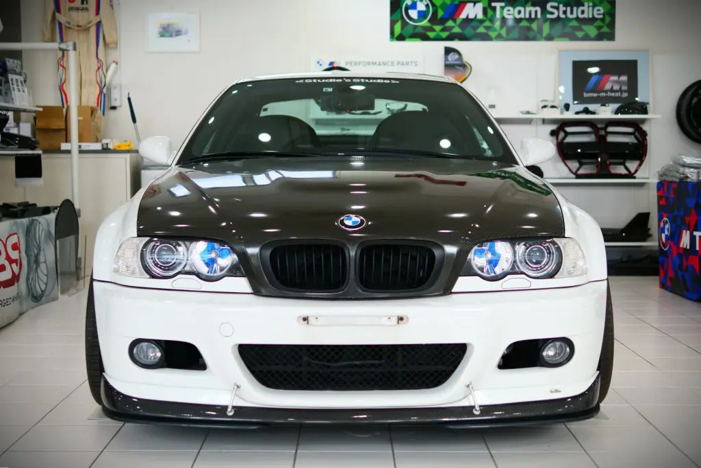 3.2リッター直6NA6連スロットル左M/Tな名車！E46M3のAC SCHNITZER仕様