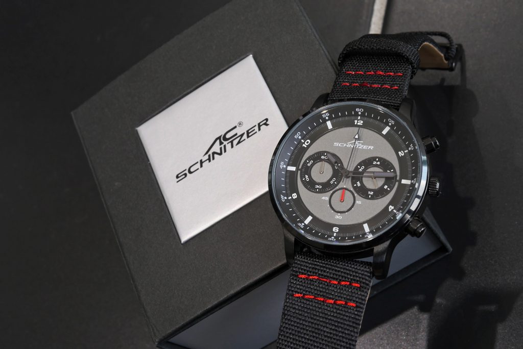 AC Schnitzer Chronographリストウォッチ
株式会社 アドベント