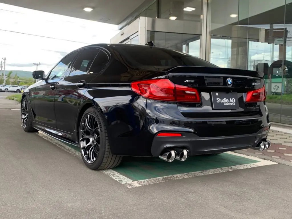 迫力のREMUS 4テールマフラーをBMW G30 540i Xdriveへ♪ | Studie