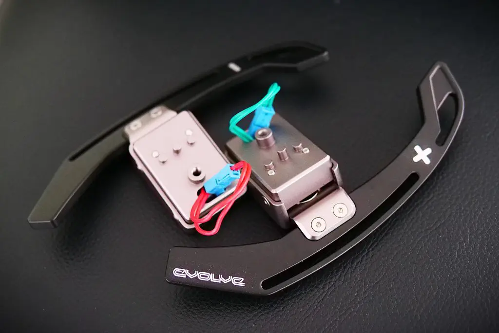 BMW ALPINA B3に MAED Magnetic Billet Shift Paddlesを装着っ