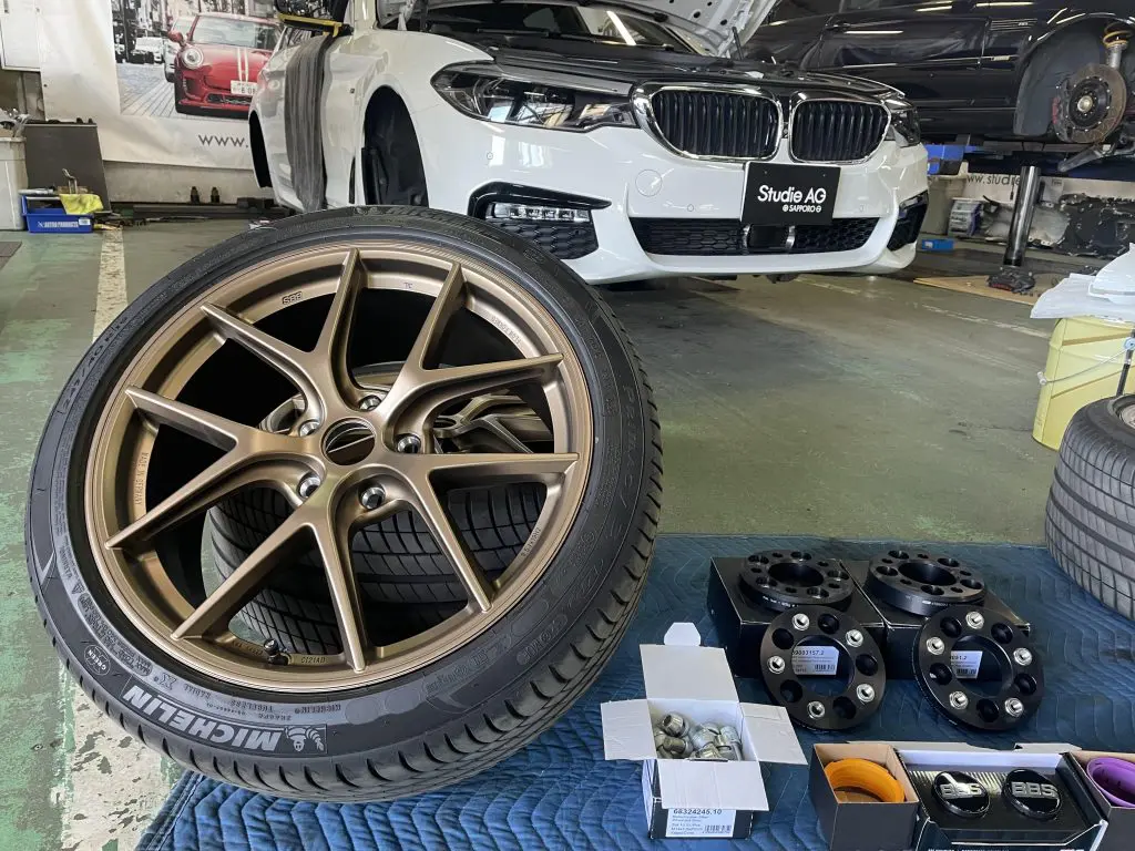 サイズ毎に10種類のスペーサーで莫大な選択肢♪BBS CI-RをBMW G30へ 