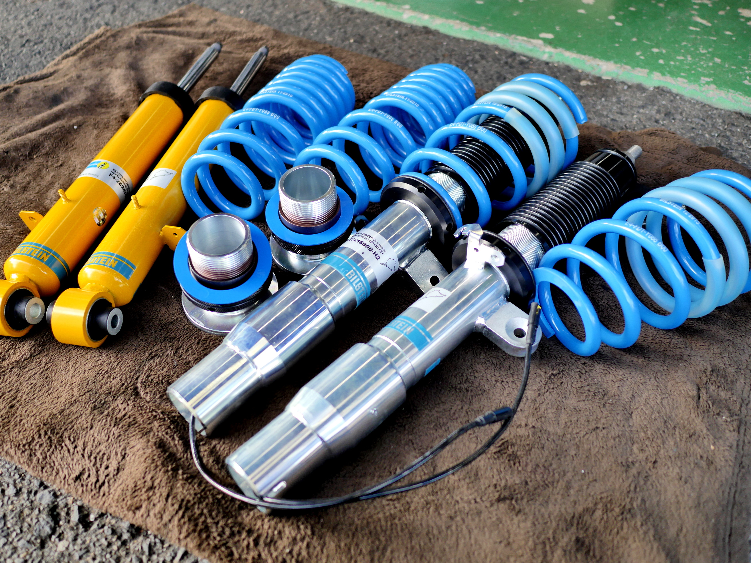 純正ダンパーコントロール対応のBILSTEIN B16 DumptronicをBMW