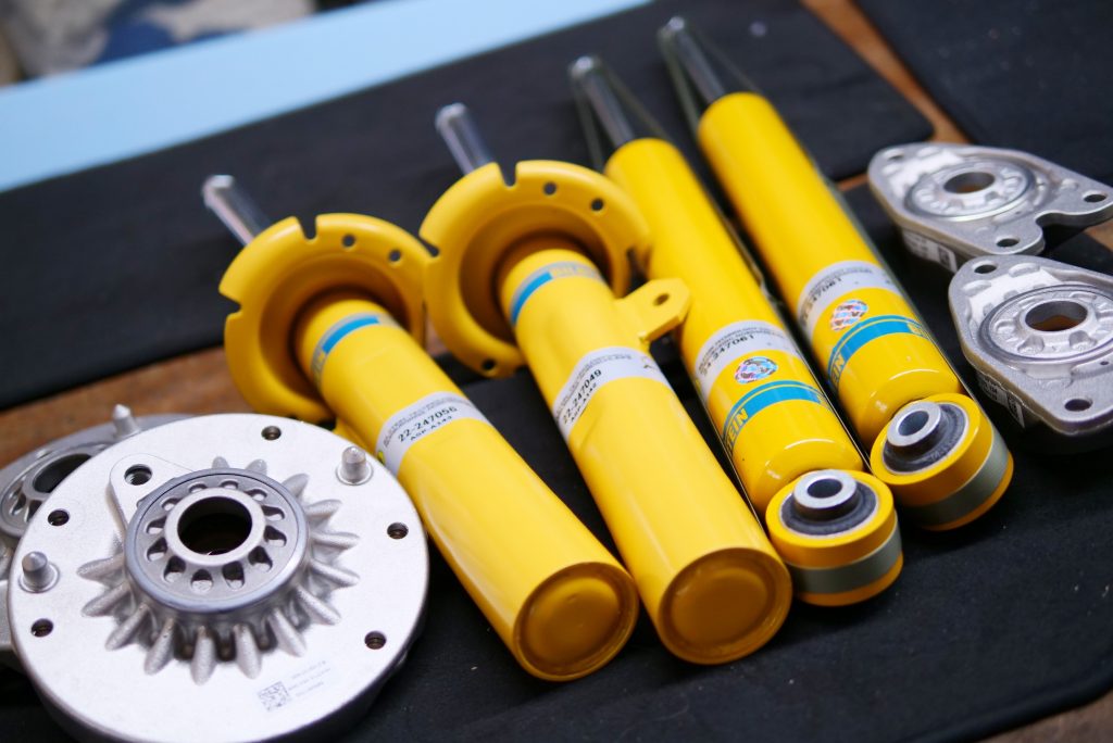 BILSTEIN B6ダンパー＆アッパーマウント