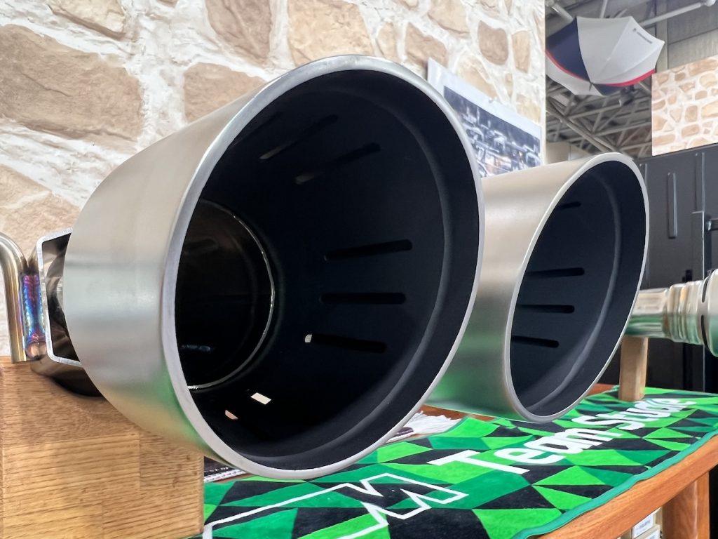 BMW_HKSTUDIE_EXHAUST_Studie_yokohama_IMG_9442.jpg
