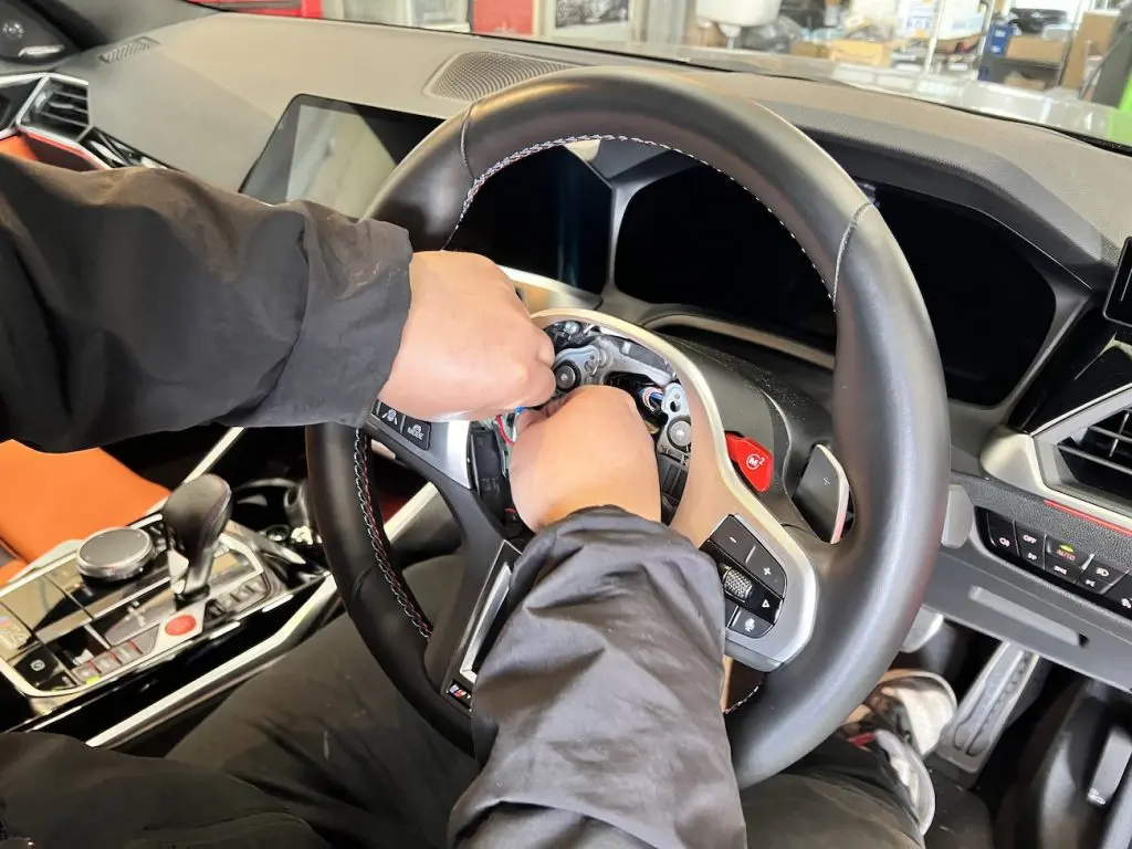 BMW_JQ_Werks_Madtrace_Magnetic_paddles_Studie_AG_BMW_IMG_6316.jpg