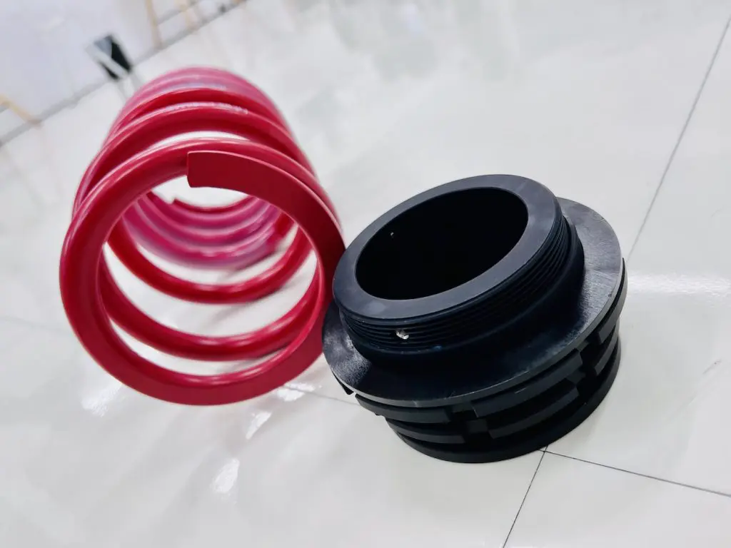 BMWを知り尽くしたH＆Rアジャストスプリングキットをお勧め致します