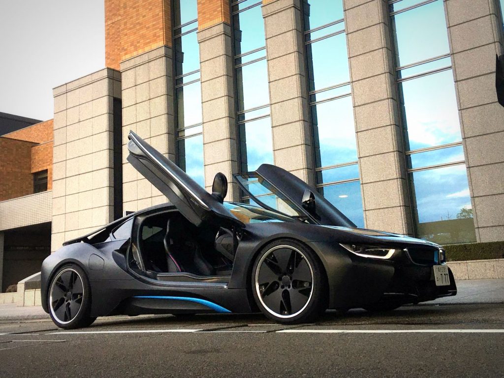 BREX i8