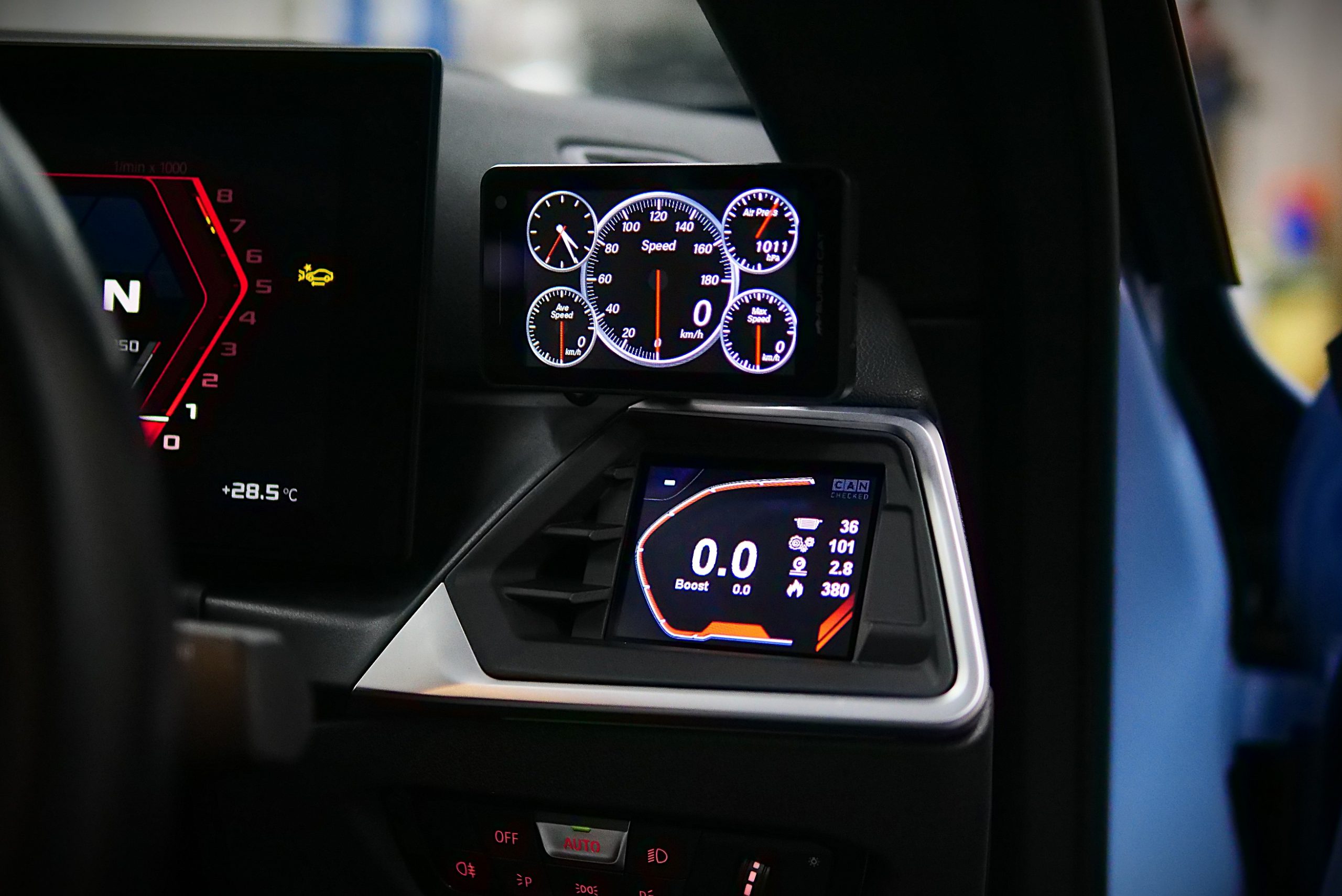 車両情報が一目でわかる【CAN CHECKED】をBMW G87M2にスマートインストールっ！ | Studie[スタディ]