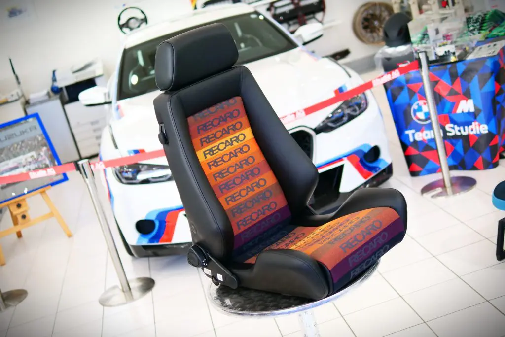 クラッシックBMWにもドンズバっ！完売との噂の「Classic LX Spektrum