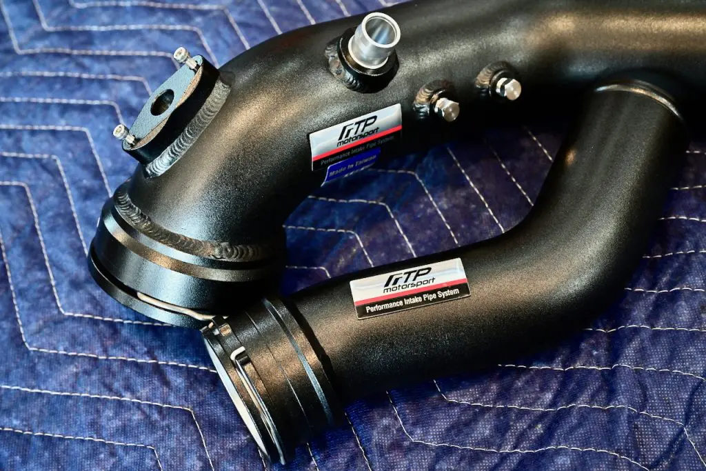 BMW純正部品の見事な割れっぷりにご注目っ=33 コレは交換しない訳には