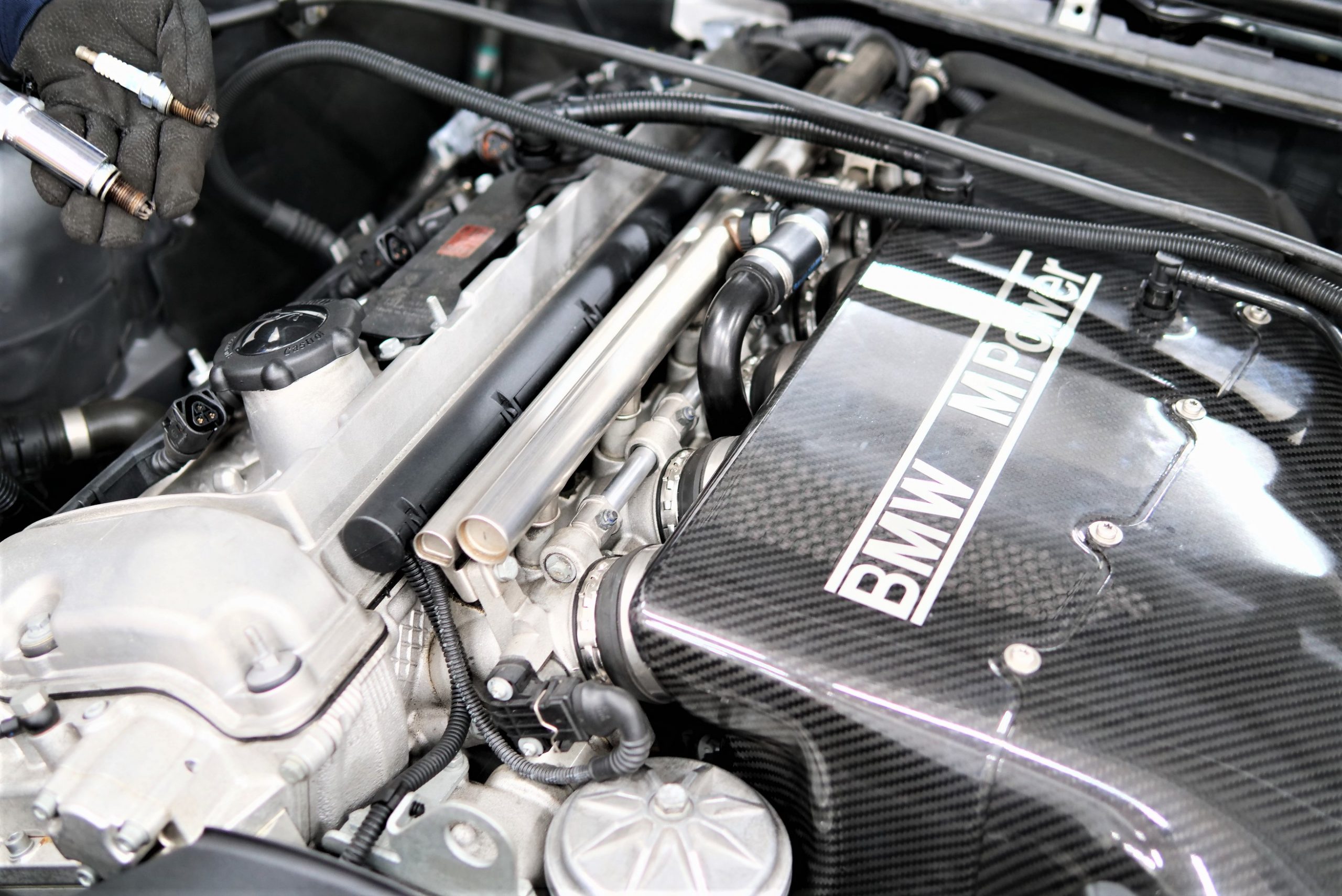 極上の名車～BMW E46M3CSLをキッチリメンテナンスっ！ | Studie[スタディ]