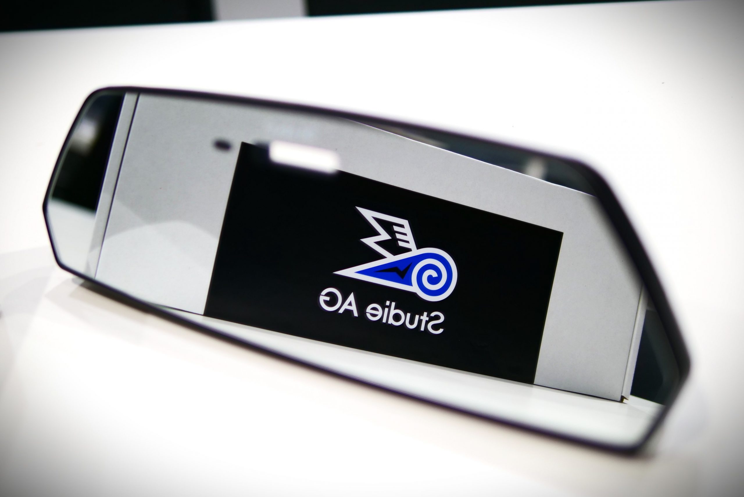 大人気につき欠品中！BMWワイドルームミラーの納期について！ | Studie