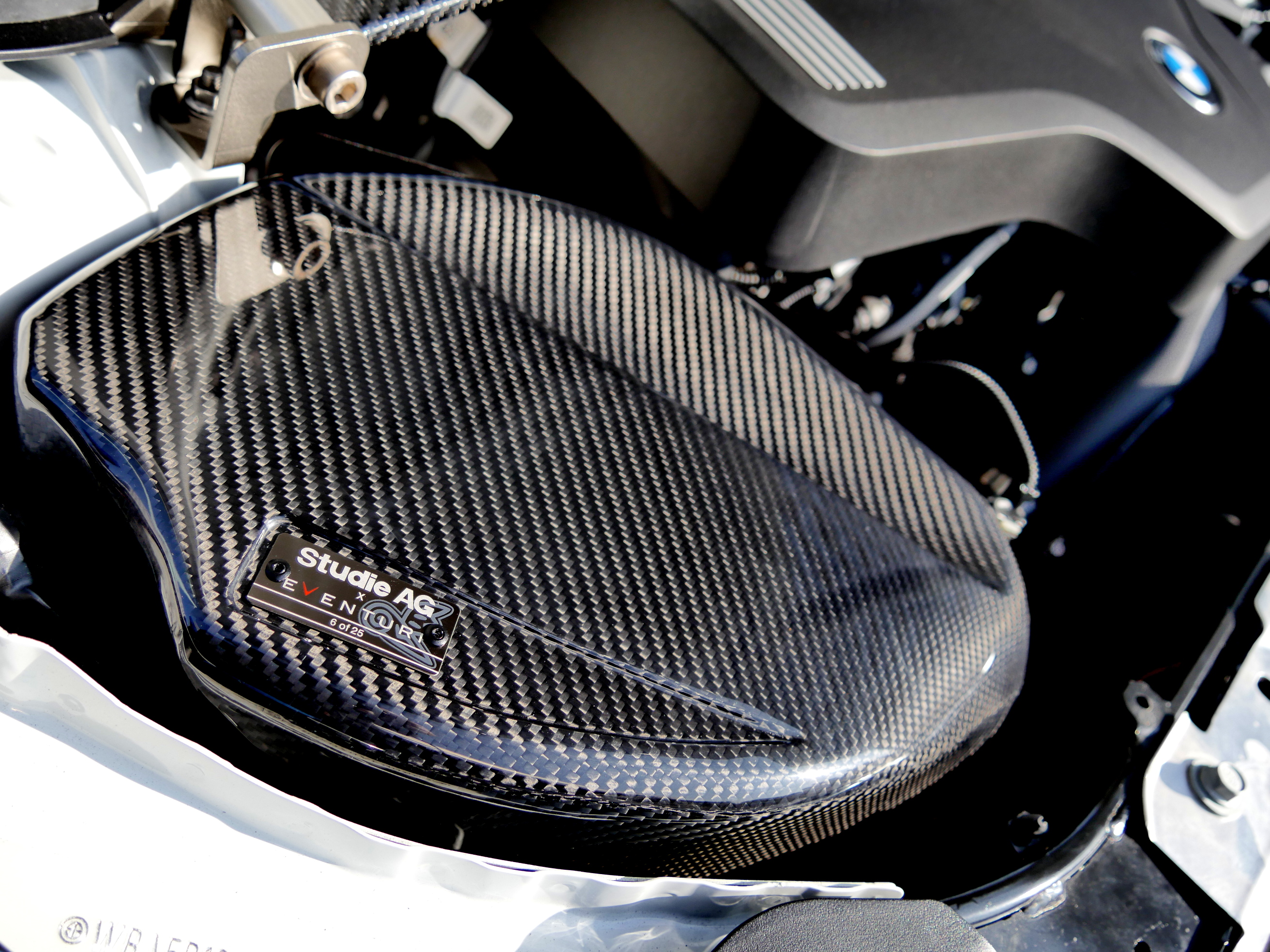 新商品のEVENTURIインテークKIT For BMW G20 B48エンジン用が大人気 