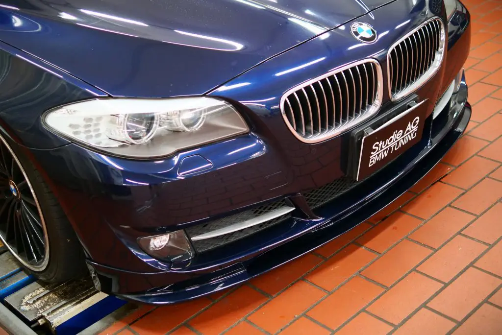 まだまだ元気なBMW F10/5seriesに3Dリップスポイラーを装着