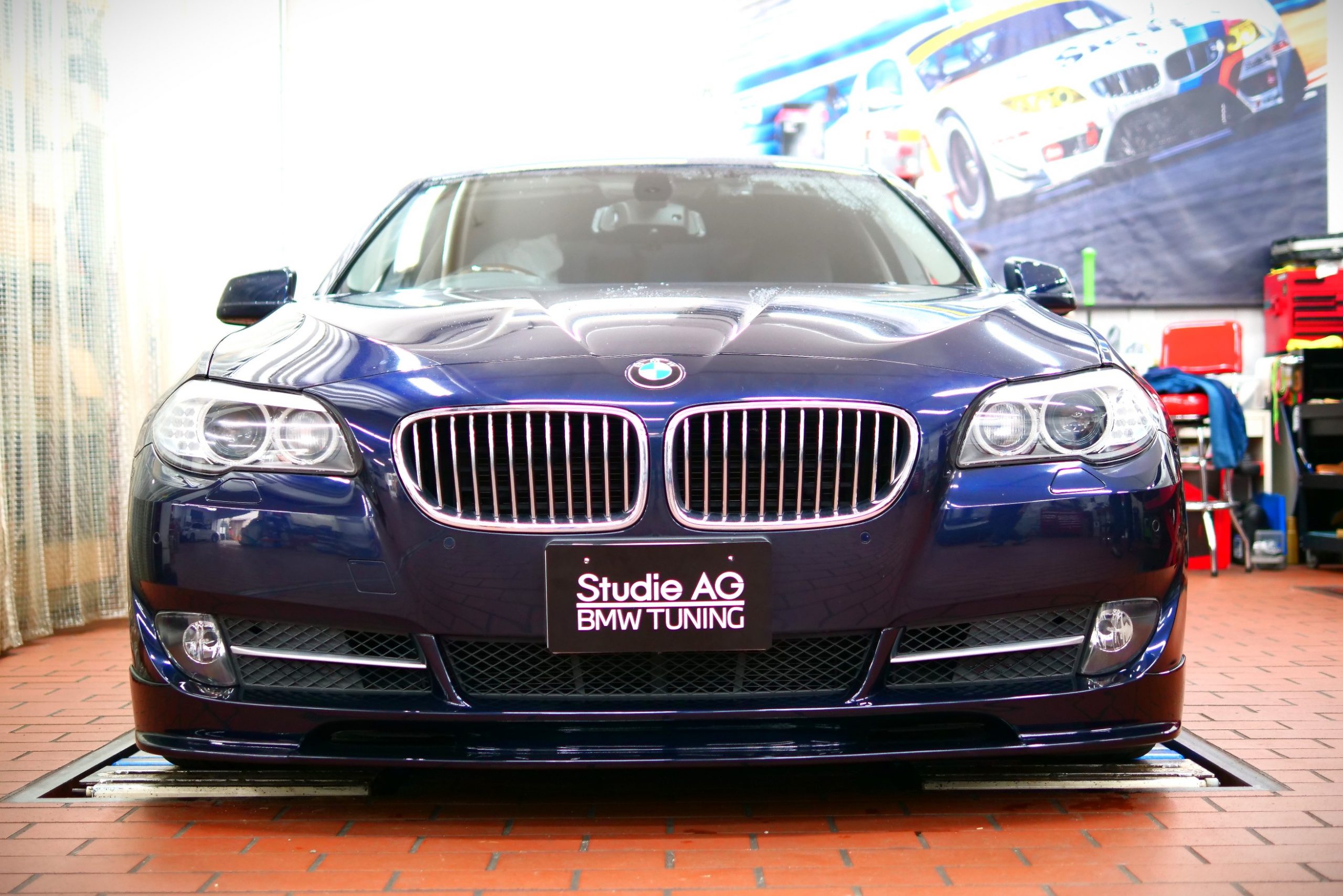 まだまだ元気なBMW F10/5seriesに3Dリップスポイラーを装着 