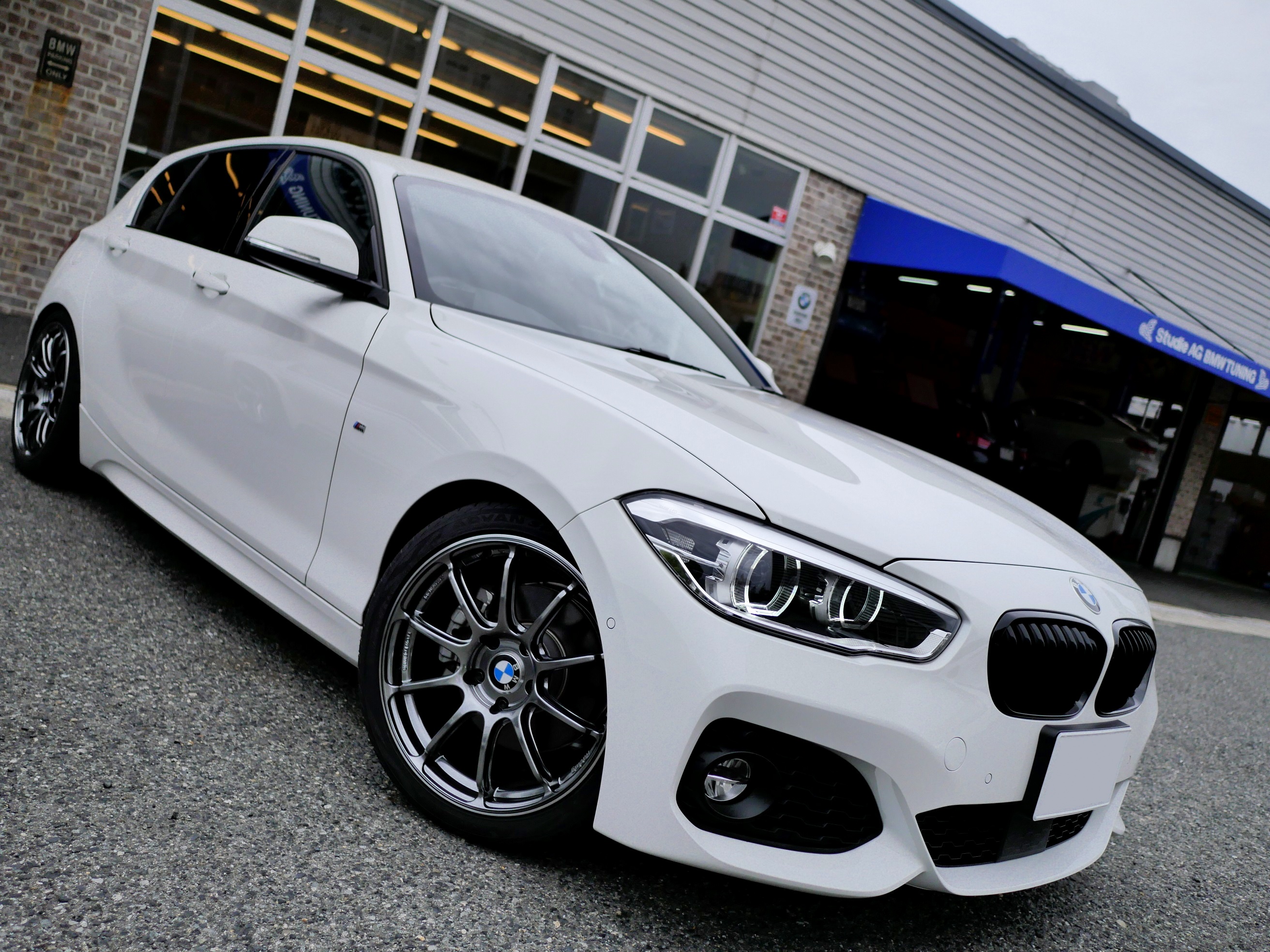 BMWに抜群なマッチングのADVAN RacingにRSⅢが登場(^O^)/ | Studie