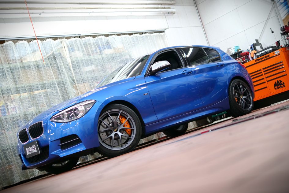 実力派！レーシングスペックのBBS RI-AをBMW F20 M135iへっ！ | Studie[スタディ]