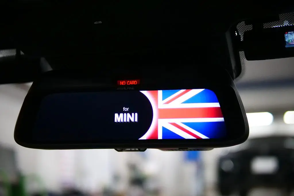 今日もどこかでデジタルミラー！F67MINIに【ALPINE DIGITAL MIRROR】を
