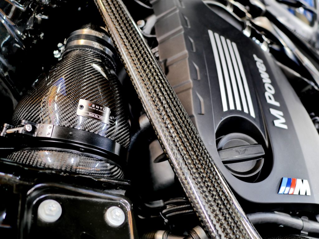 F82 M4 Competition
S55 エンジンルーム
EVENTURI Carbon