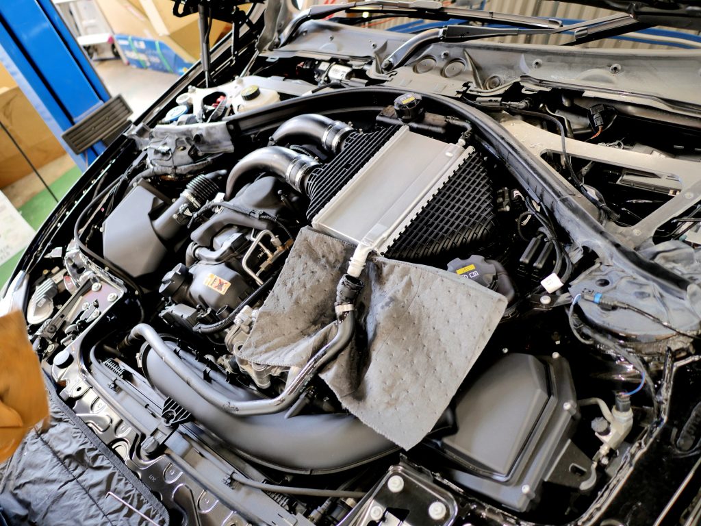 F82 M4 Competition
S55 エンジンルーム