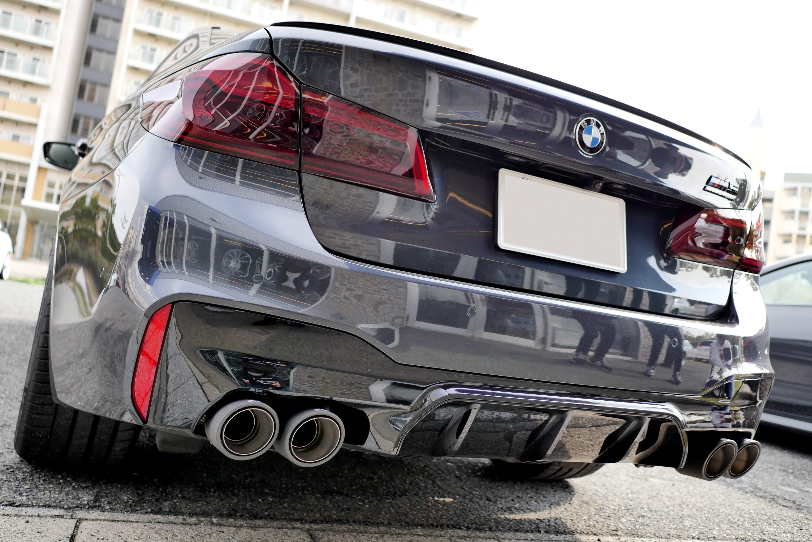 MISSION IMPOSSIBLEなBMW F90M5 Competitionに快音REMUS！動画付き 