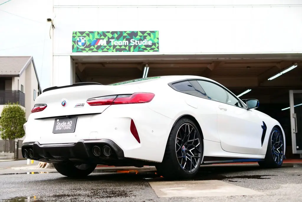 KING of COUPE 【BMW F92M8 Competition】を更にカッコよくブラッシュ