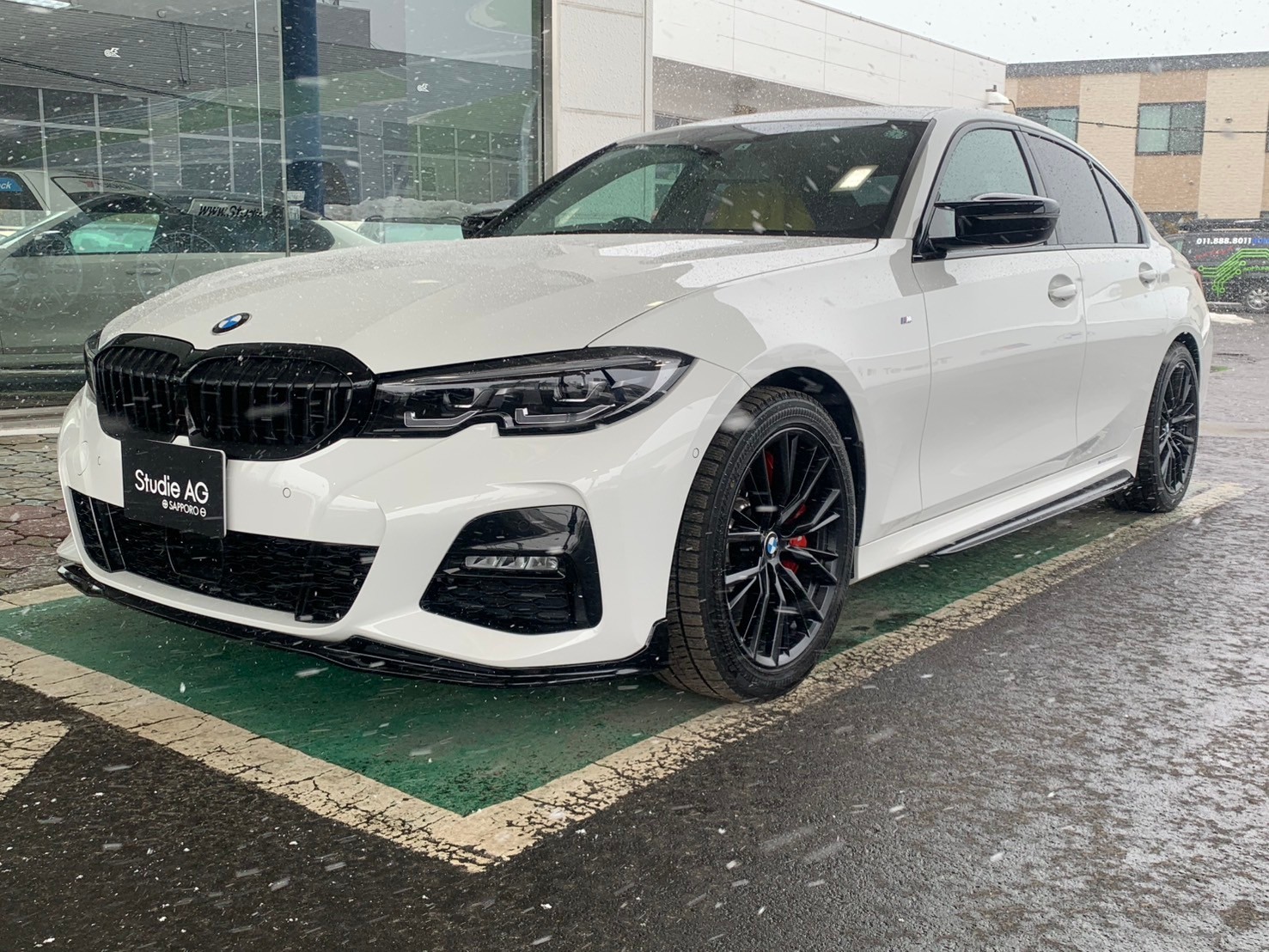 M PERFORMANCEのFリップとサイドスカートをBMW G20 へ M PERFORMANCEのFリップとサイドスカートをBMW G20 へ