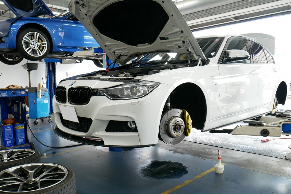 BMWのブレーキパフォーマンスを向上させるグループエムブレーキライン